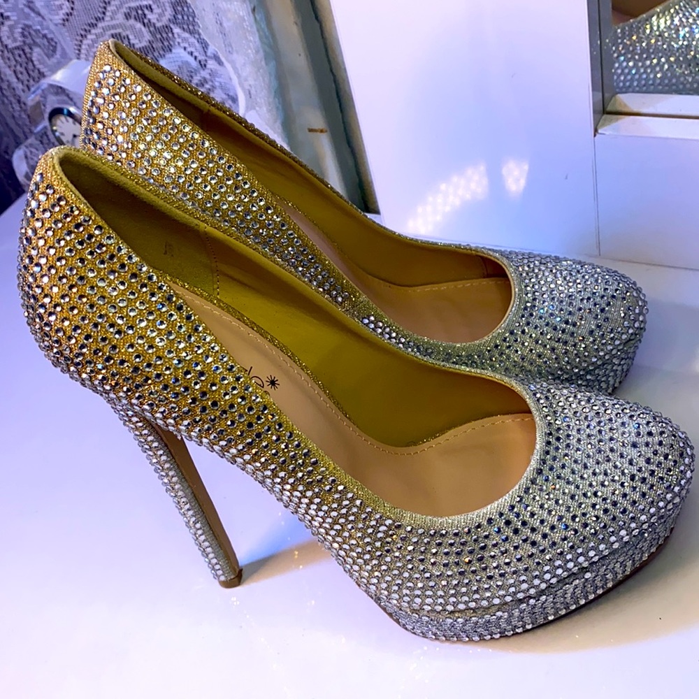 Shoes - Picture 3 of 3